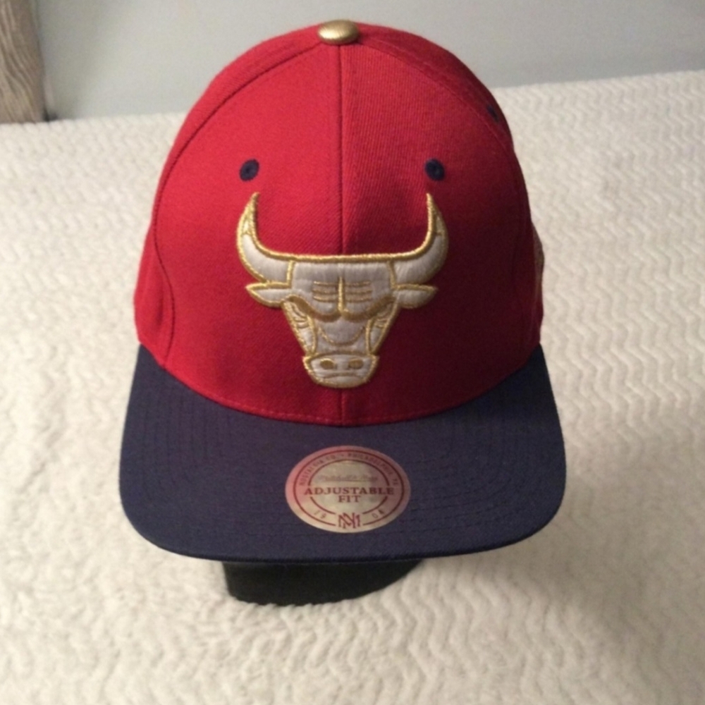 Mitchell & Ness NBA Chicago Bulls Adjustable Fit Red and Gold SnapBack